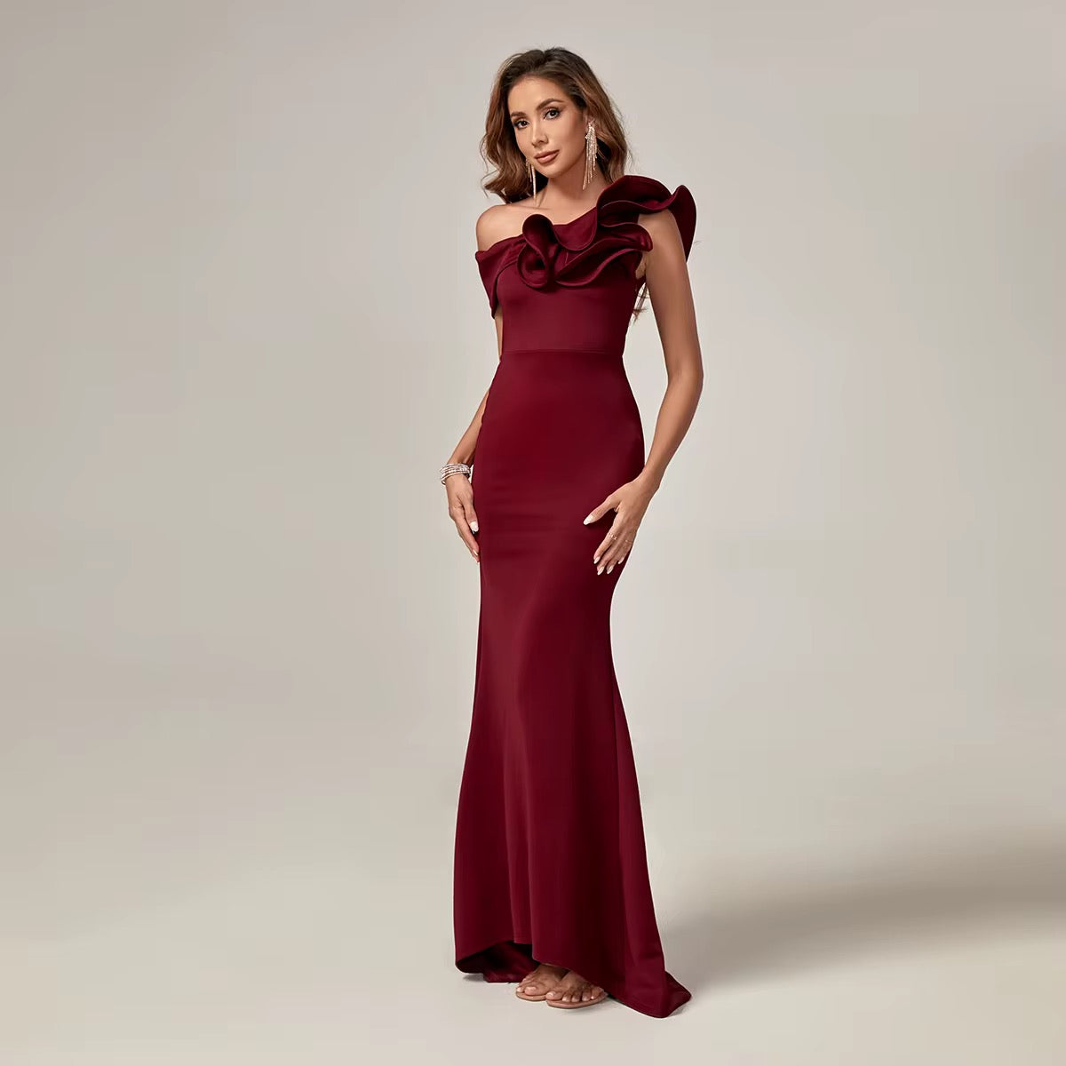 Women's One-Shoulder Sequined Party Dress - Elegant V-Neck Maxi Gown with Chapel Train